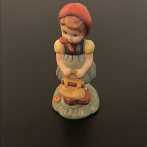 Goebel Hummel Proud Moment Figurine #BH15 - 1996